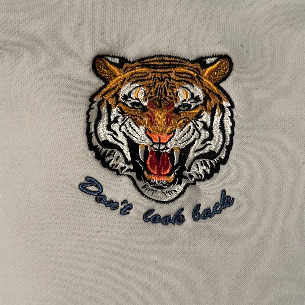 Large Cotton White - only streetwear - sweatshirt with embroidered Tiger